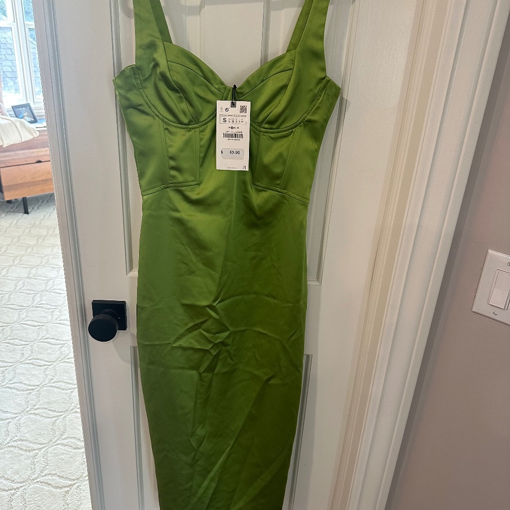 Green Zara midi dress